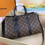 Louis Vuitton SOUFFLOT MM - Image 2