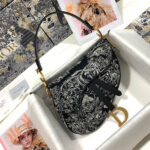Dior SADDLE BAG - Image 2
