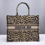 LARGE DIOR BOOK TOTE - Image 2