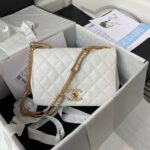 CHANEL FLAP BAG - Image 2