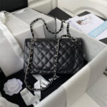SMALL CLASSIC HANDBAG - Image 3