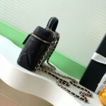 CHANEL Vanity with Chain(high-end grade) - Image 3