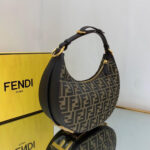 Fendi graphy Small - Image 3