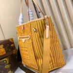 LV Neverfull Bandouliere Inside Out MM - Image 3