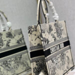 LARGE DIOR BOOK TOTE - Image 3
