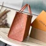 LV Onthego MM - Image 3