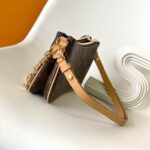 LV Pochette Liv - Image 3