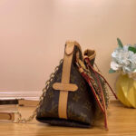 LV CarryAll BB - Image 3