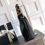 CHANEL Hobo Handbag(high-end grade) - Image 3