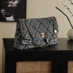 Chanel MAXI FLAP BAG(HIGH-END GRADE) - Image 3