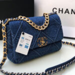 CHANEL 19 Handbag - Image 3