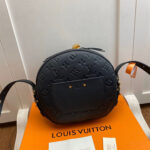 LV Boite Chapeau Souple MM Handbag - Image 3