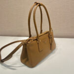 Medium Prada Galleria leather bag(HIGH-END GRADE) - Image 3