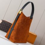 LV Hobo MM - Image 3