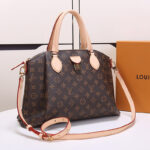 LV Rivoli MM Handbag - Image 3
