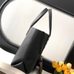 LV Low Key Cabas MM - Image 3