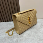 YSL envelope medium in grained leather - Image 3