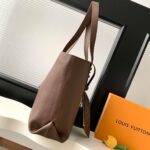 LV Low Key Cabas MM - Image 3