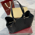 GG Emblem large tote bag - Image 3