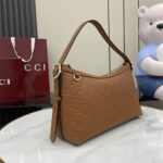 GG Emblem medium shoulder bag - Image 3