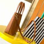 YSL Mini Toy SHOPPING SAINT LAURENT in box leather - Image 3