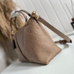 LV TOTE MM HANDBAG - Image 3