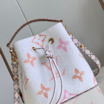 LV By the Pool NEONOE BB - Image 3