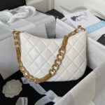 CHANEL HOBO HANDBAG - Image 3