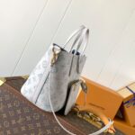 LV Blossom PM(HIGH-END GRADE) - Image 3