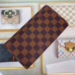 Louis Vuitton Sarah Wallet - Image 3