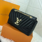 LV NEW WAVE CHAIN BAG - Image 3