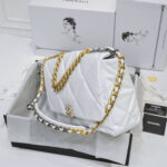 CHANEL 19 MAXI HANDBAG - Image 3