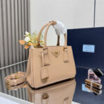 Small Prada Galleria Saffiano leather bag - Image 3