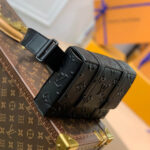 LV TRUNK SLINGBAG - Image 3