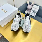 Christian Dior Vibe Sneaker - Image 3