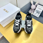 Christian Dior Vibe Sneaker - Image 3