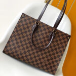 LV OnTheGo MM - Image 4