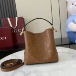 GG Emblem small bucket bag - Image 4