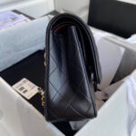 CHANEL CLASSIC HANDBAG - Image 4