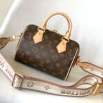 LV Speedy Bandoulière 20 - Image 4