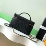 CHANEL Vanity with Chain(high-end grade) - Image 4