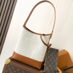 LV Low Key Hobo PM(HIGH-END) - Image 4