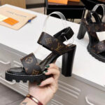 LV Sandals - Image 4