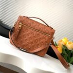 LV Pochette Métis - Image 4