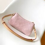 LV Pochette Liv - Image 4