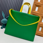 LV Shopper Tote MM - Image 4