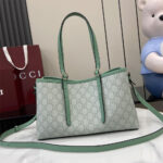 GG Emblem medium tote bag - Image 4