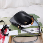 Gucci Diana small shoulder bag - Image 4