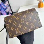 LV Steamer Wearable Wallet - Image 4