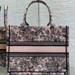 Dior Lucky Medium Dior Book Tote - Image 4